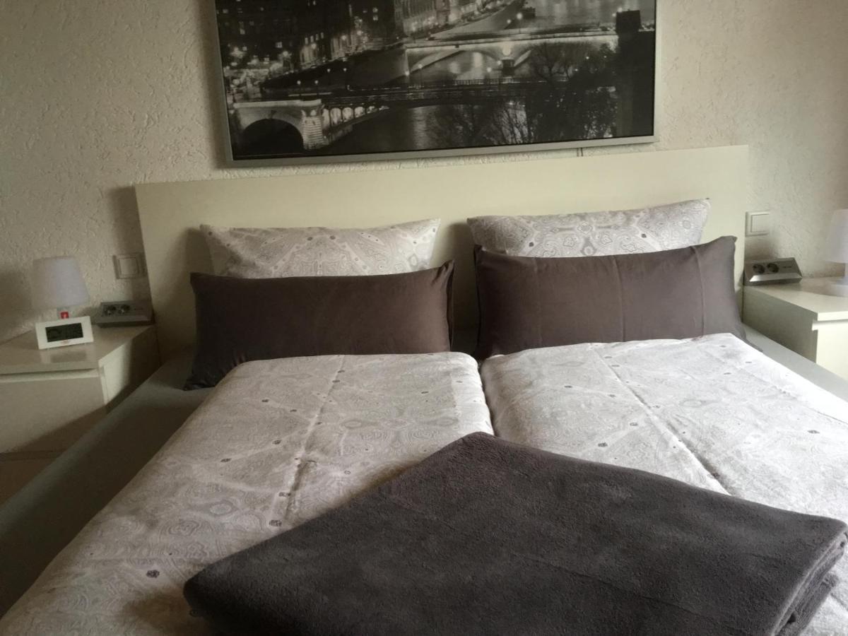 Apartamento Schwarz-Weiss Eintritt in den EP über uns garantiert Rust Exterior foto